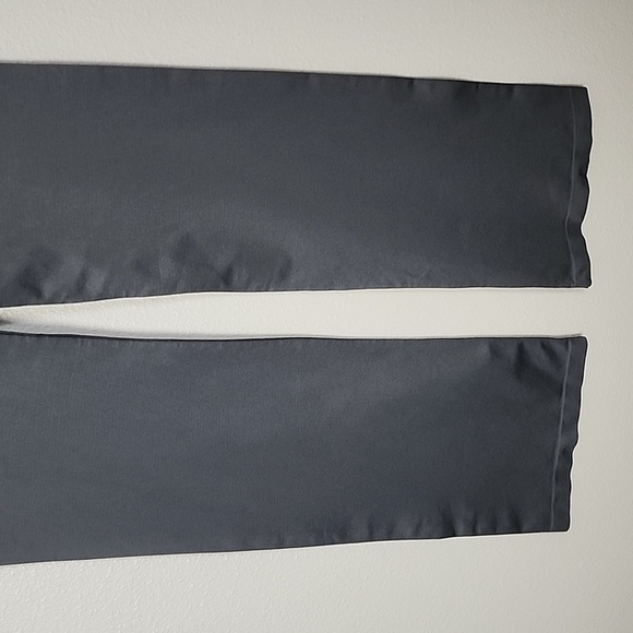 NUX Fitness Gray V Flared Leggings - Picture 8 of 8